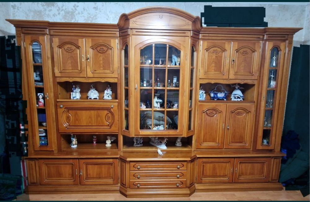 Biblioteca din lemn masiv