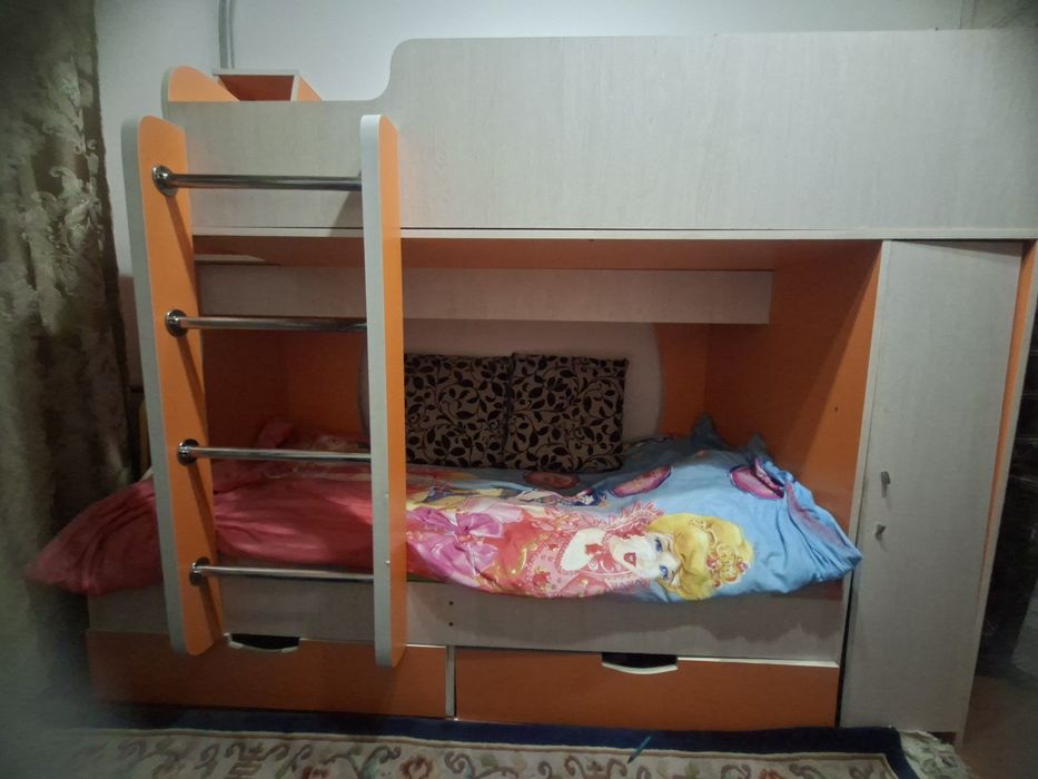 Детский двухярусный  кровать