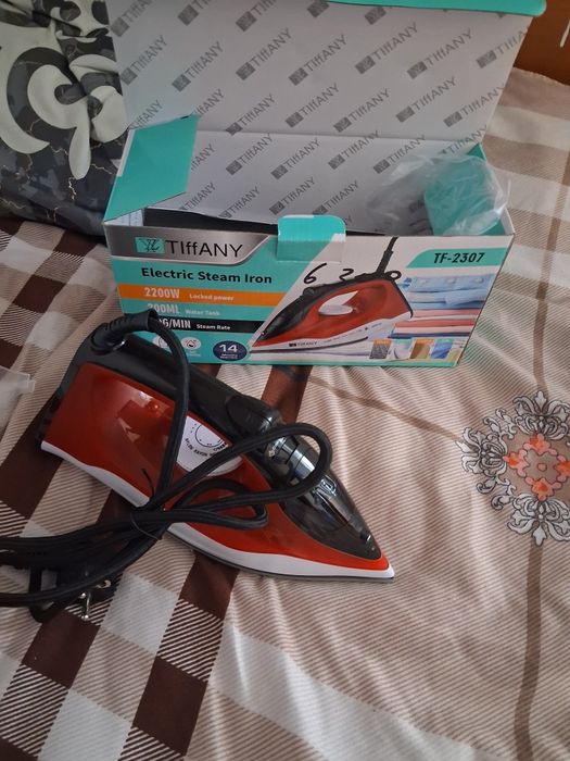 Утюг Продам новый  Гаранд 2 года