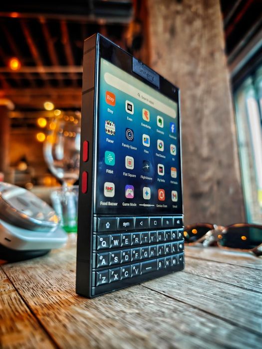 Uniherz Titan 2 512gb Sigilat / Blackberry reinvented