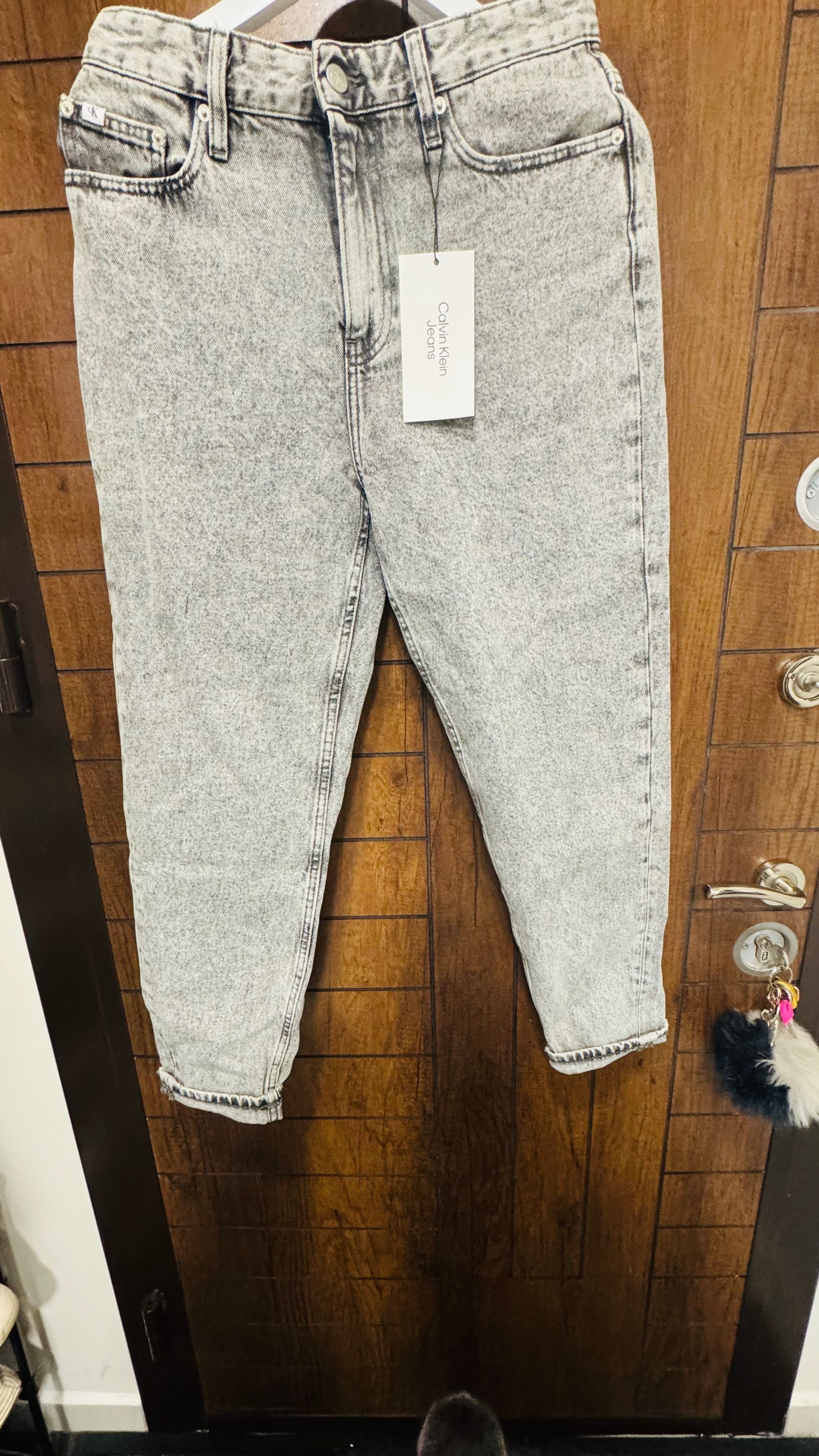 Calvin Klein mom jeans нови и оригинални
