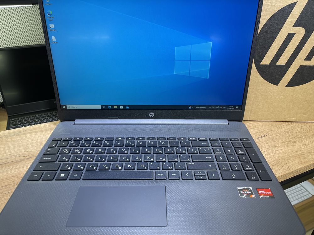 Ноутбук HP Laptop/AMD Ryzen 3 3250U/8GB/SSD256GB, 8383/А10