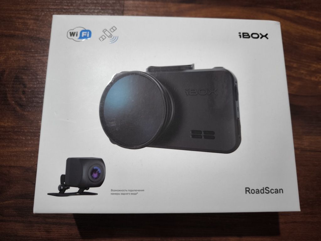 Видеорегистратор ibox продам .