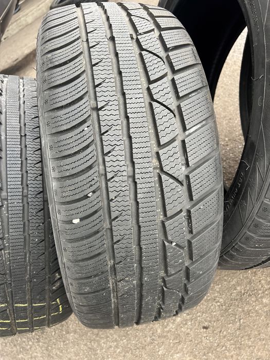 Зимни гуми 245/45/20
