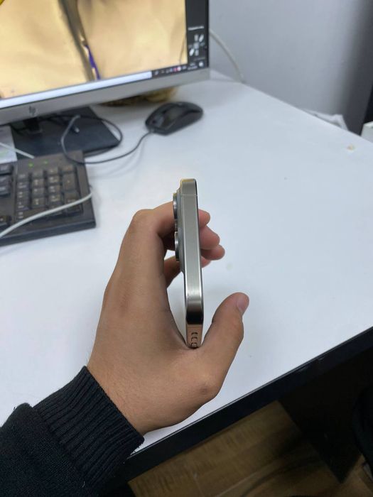 iPhone 15 PRO MAX
Yomkost: 84
Xotira: 256GB
Hama joyi radnoy
Zerikanla