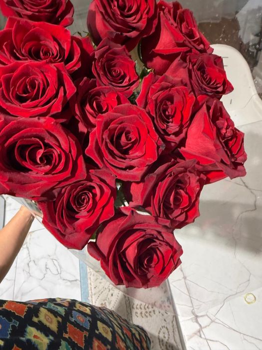 Продам розы метровые