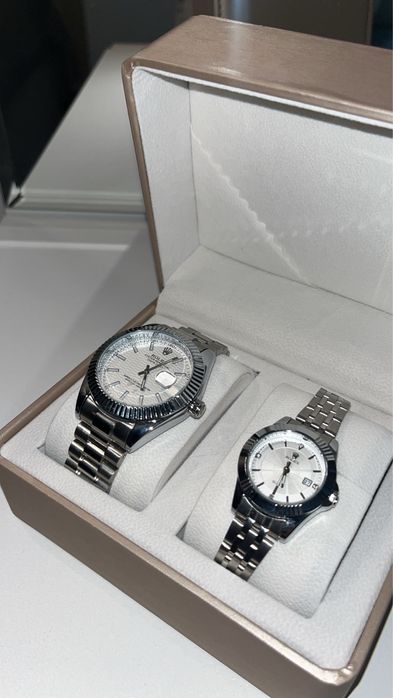 Парные часы,абсолютно новые