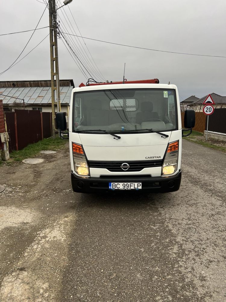 Nissan cabstar.2009.Basculabil.Macara 3,5t