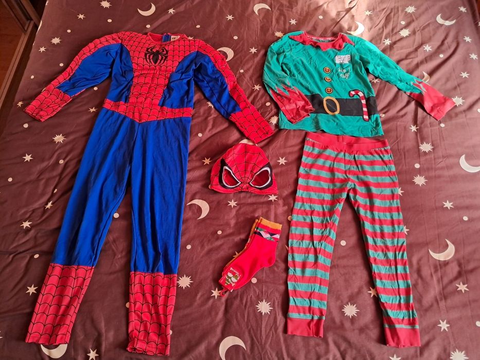 Costum Spiderman cu muschi+mască si costum spiriduș+șosetele Craciun