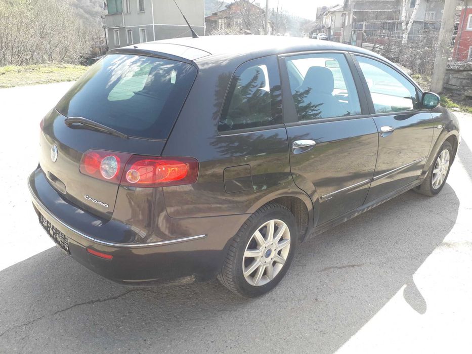 Фиат крома на части