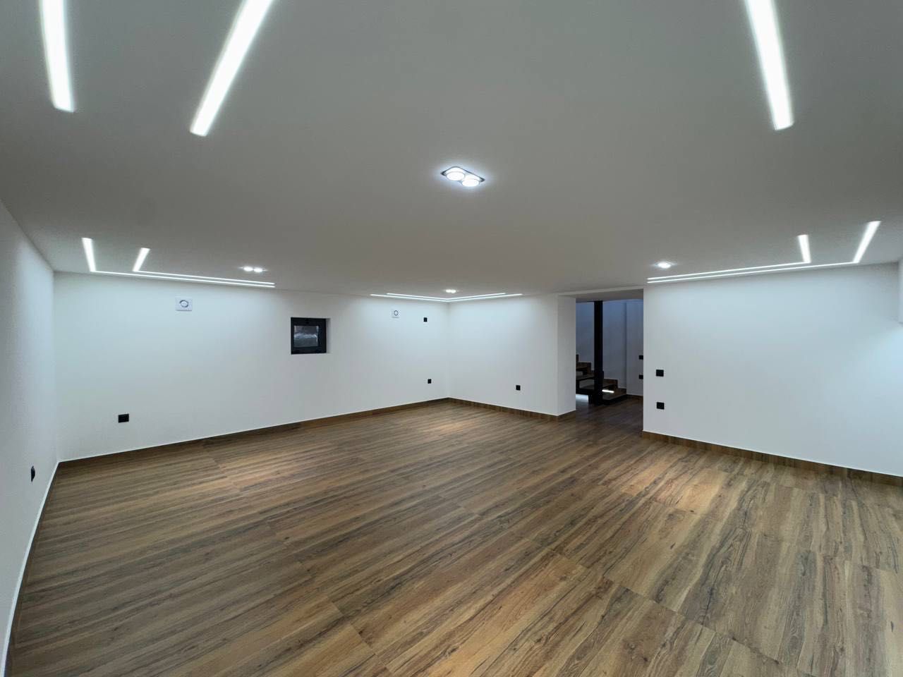Аренда помещение  Акай Сити, 170м2