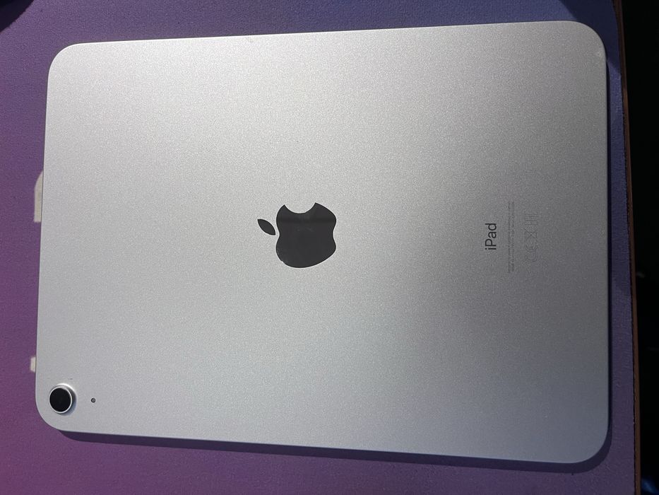 Apple iPad (10th Gen) 64GB Wi-Fi