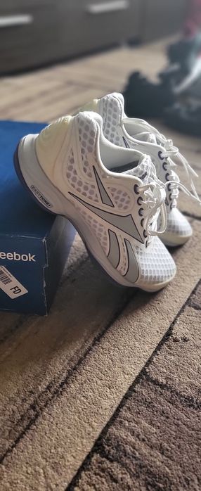 Reebok easy tone+