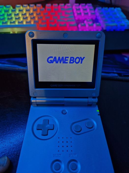 Game Boy Advanced SP Pearl Blue + 2 игри