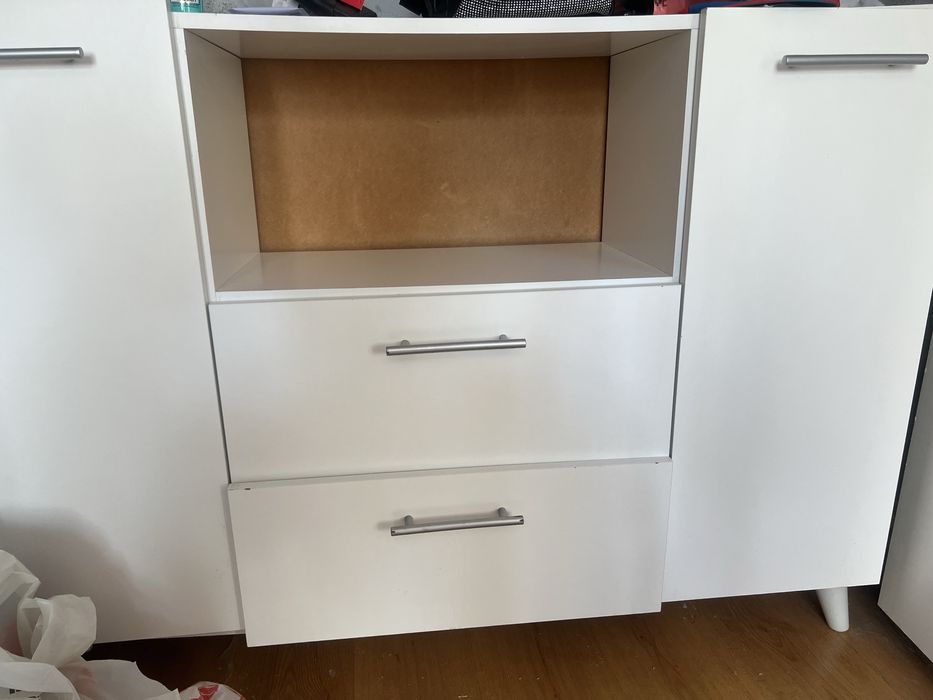 Vand mobila de 1 an de zile