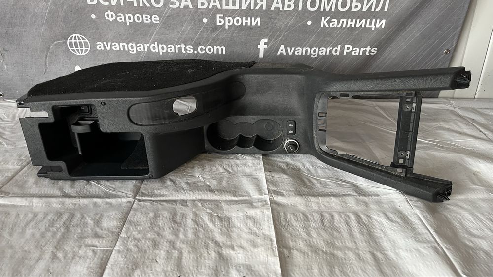 Среден панел Skota Octavia (2004-2013)/Yeti (2009-2017)
