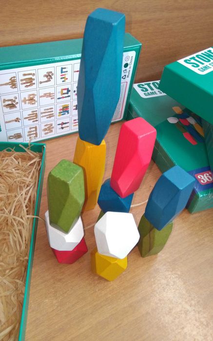 Ново! 12бр. големи дървени камъни Монтесори за игра или декорация