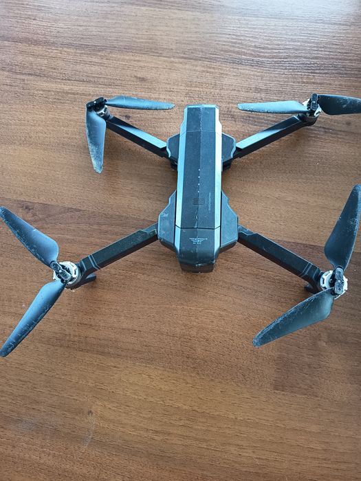 дрон F11 с джипиес