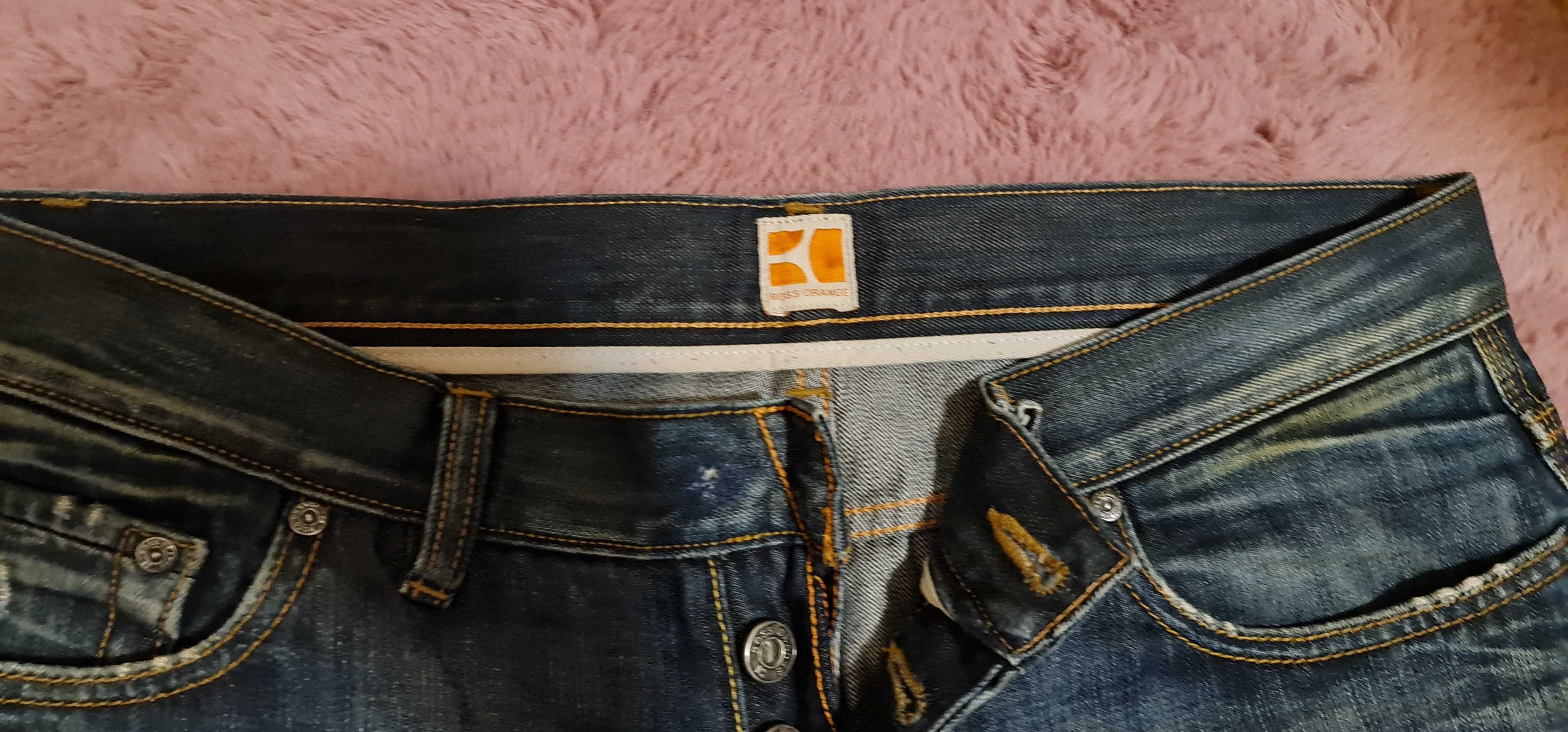 Pantaloni scurti Hugo Boss orange 34/35