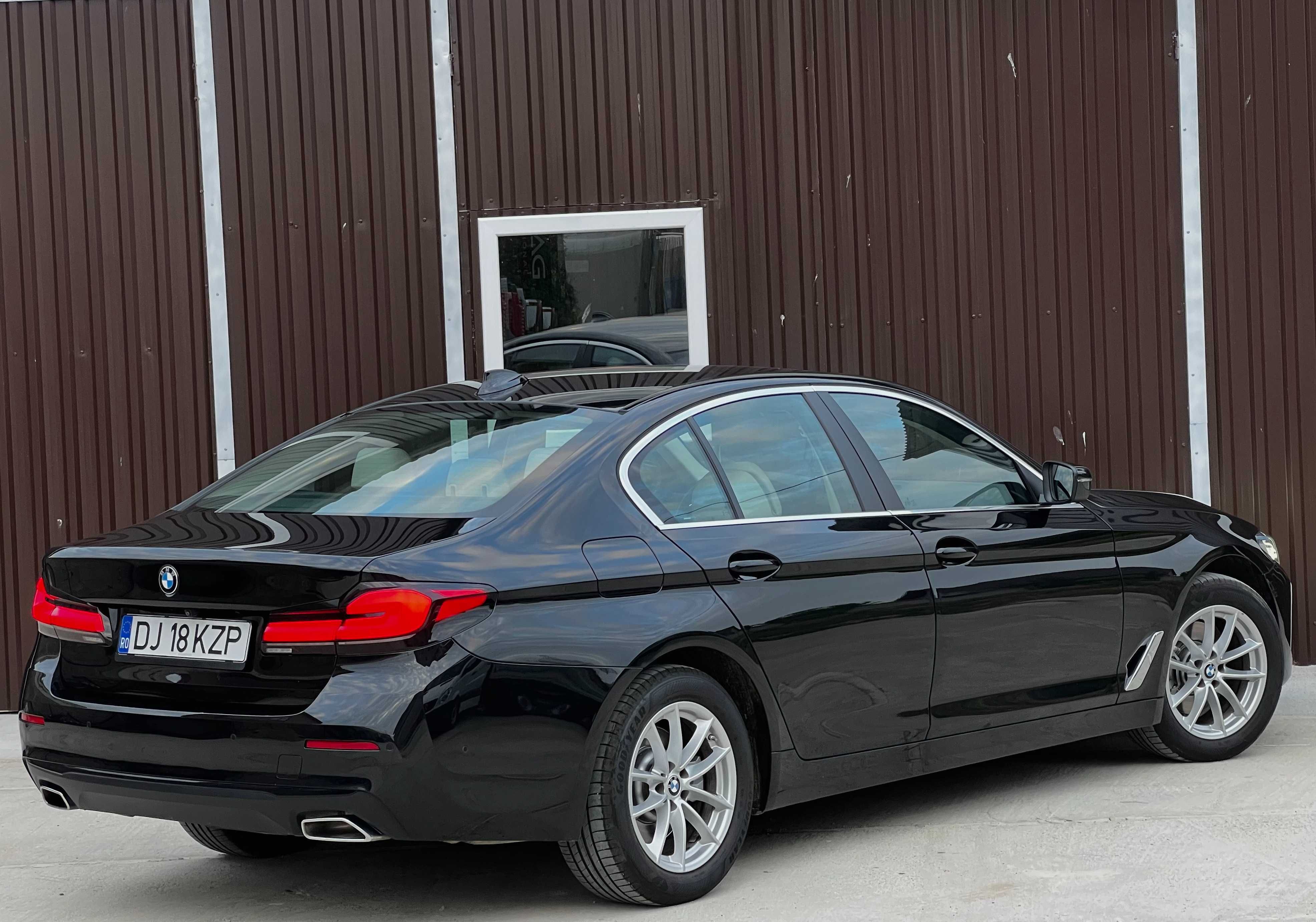 BMW Seria 5 G30 2022 FaceLift Faruri LASER 130.000 KM Interior ALB