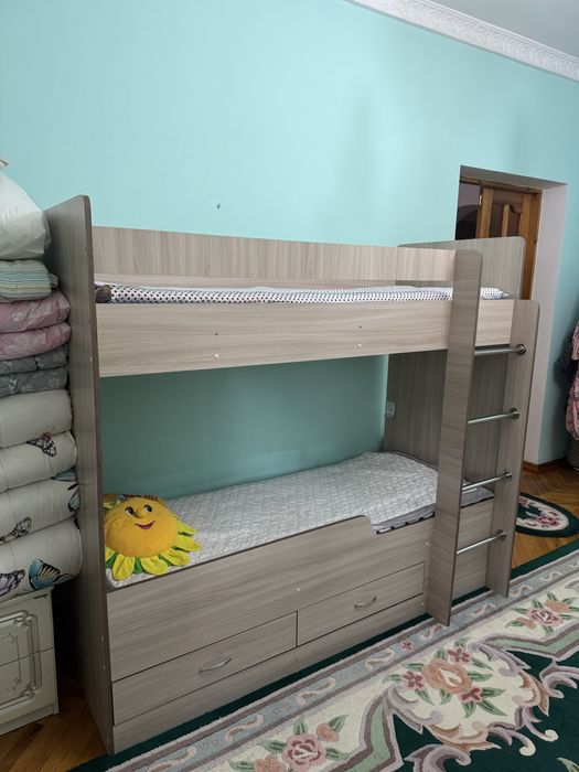 Двухъярусная кровать детская