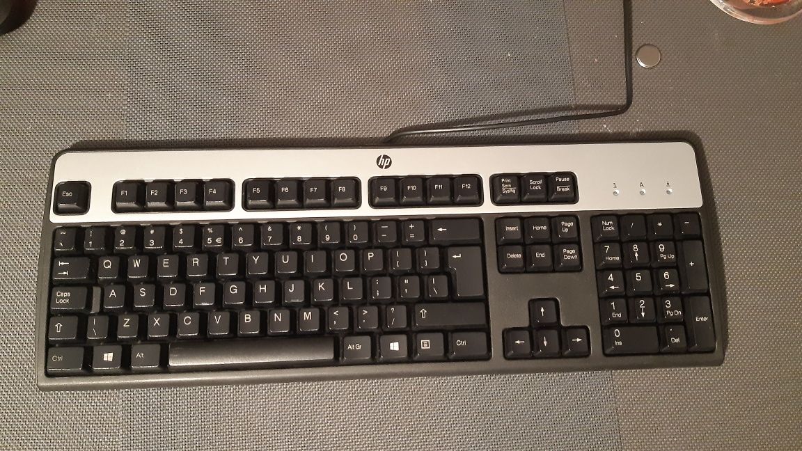 Tastaturi HP Business pe USB