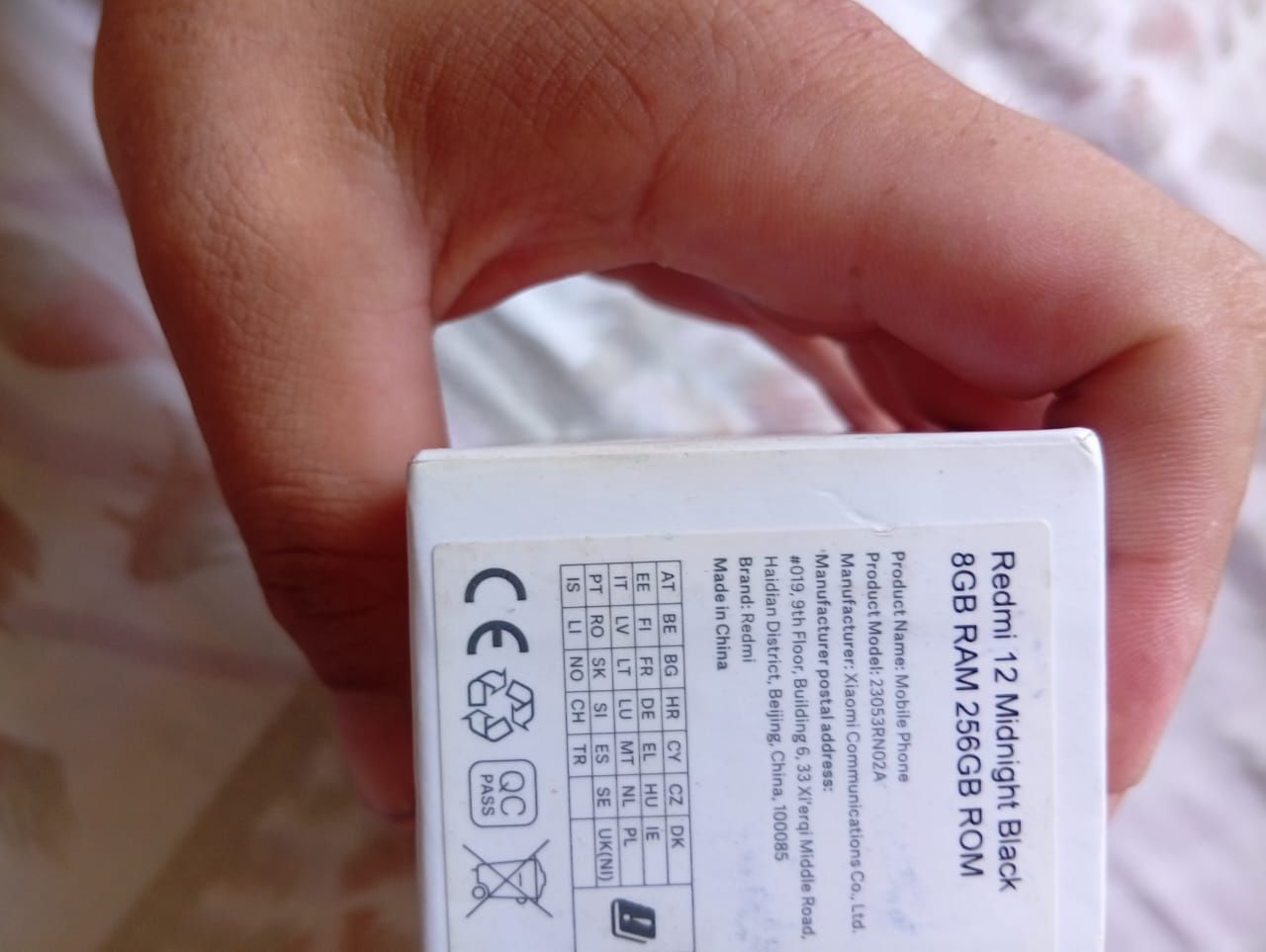 На продаже Redmi 12