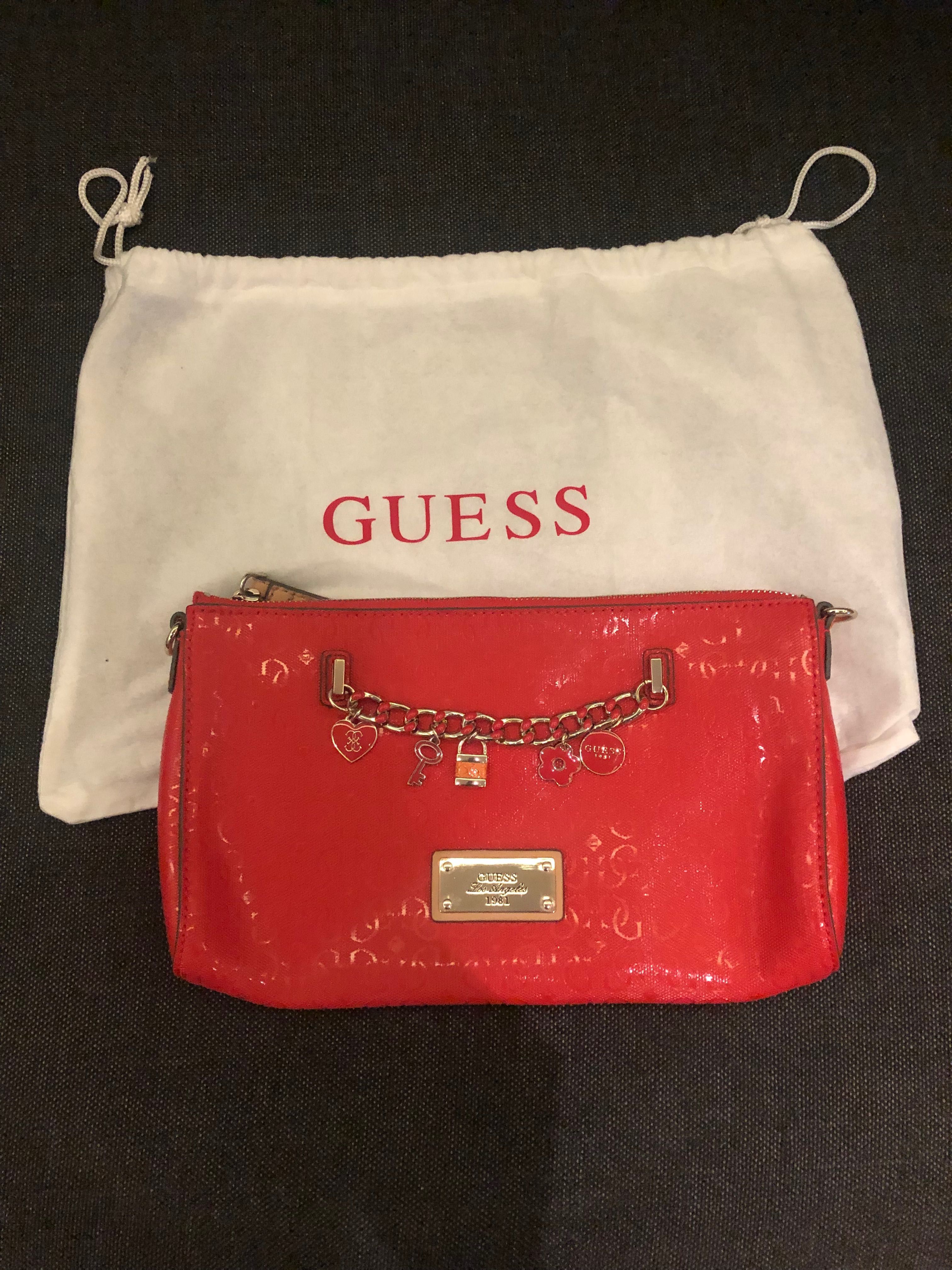 Дамски клъч Guess