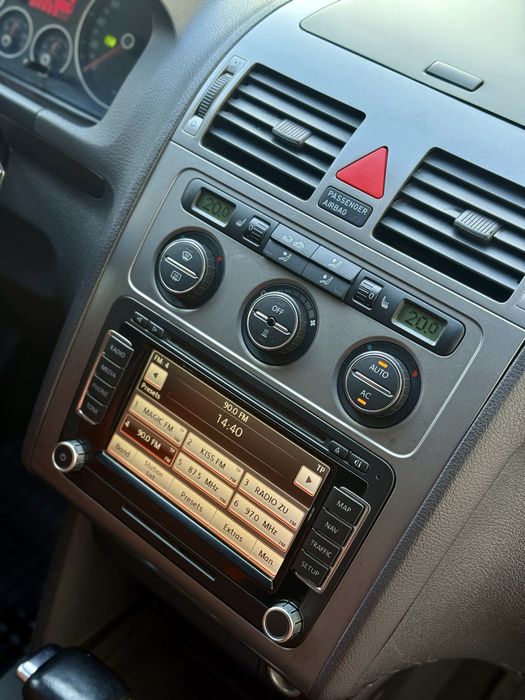 Vw Touran Cross / 1.9 / 2010 / Dsg / Full / 7 locuri