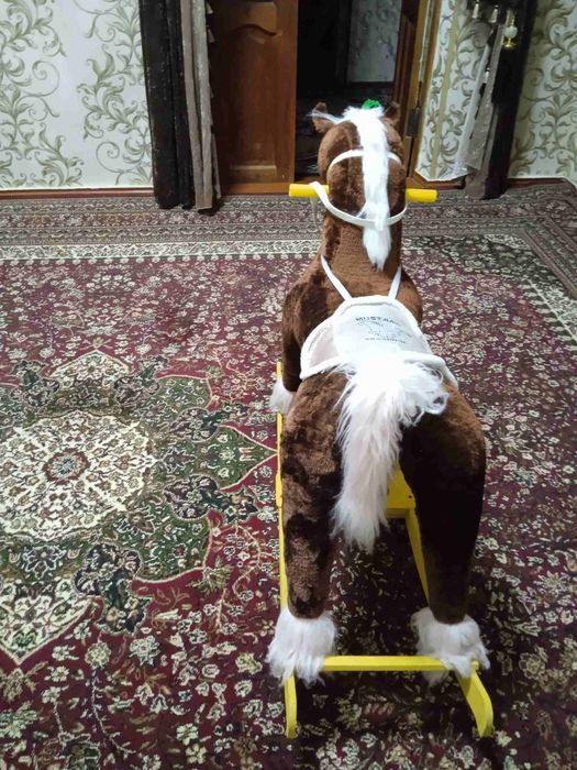 Продаются лошадь состояние отличное