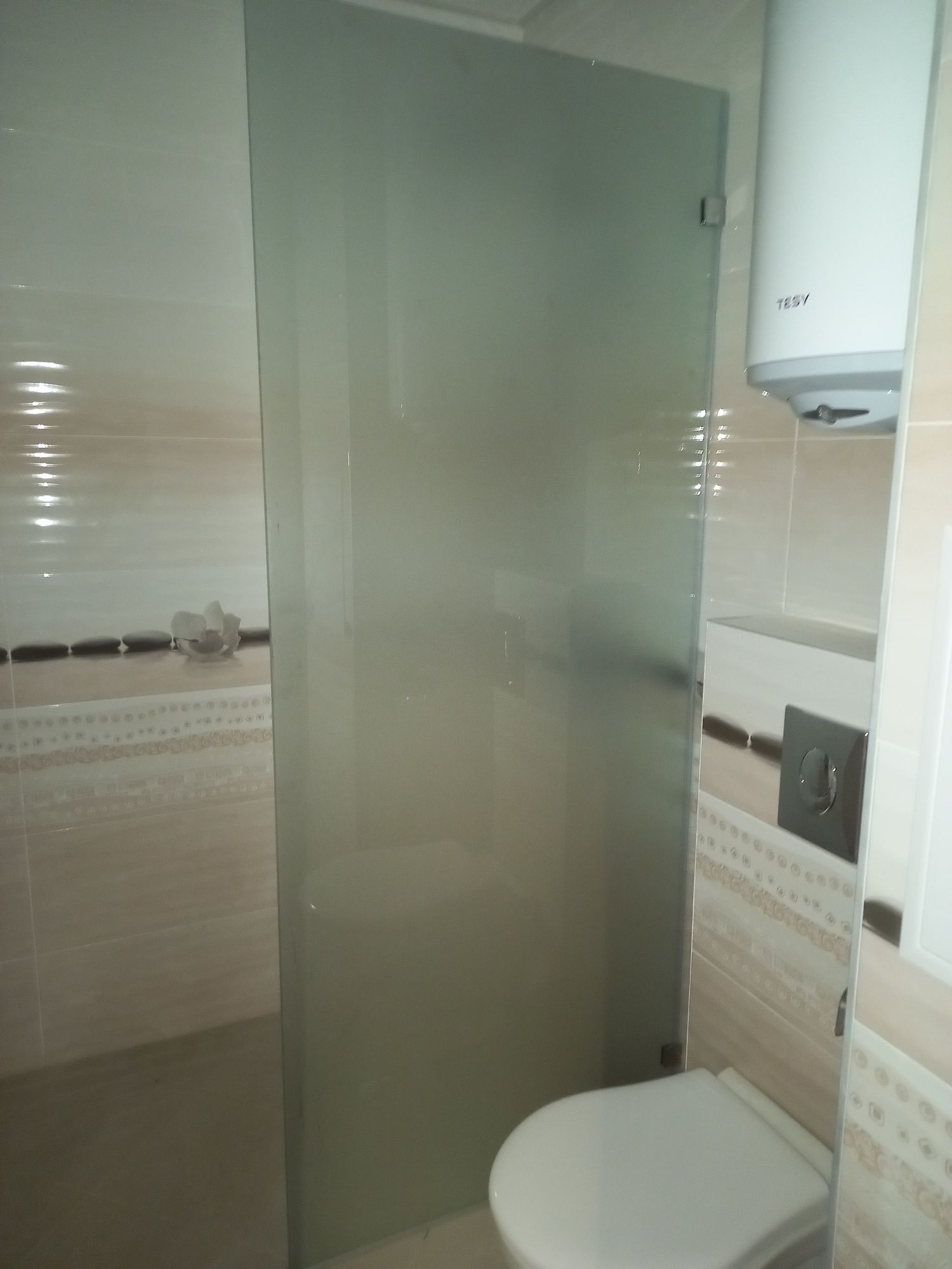Параван за баня 6-8-10мм закалено стъкло