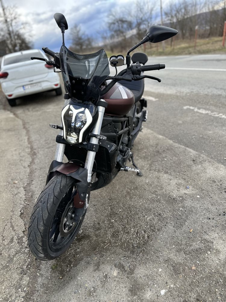 Motocicleta Benelli 502C Cruiser 2022