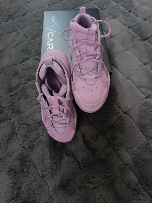 Reebok x Cardi B Club C V2 дамски маратонки 
Reebok x Cardi B Club C V