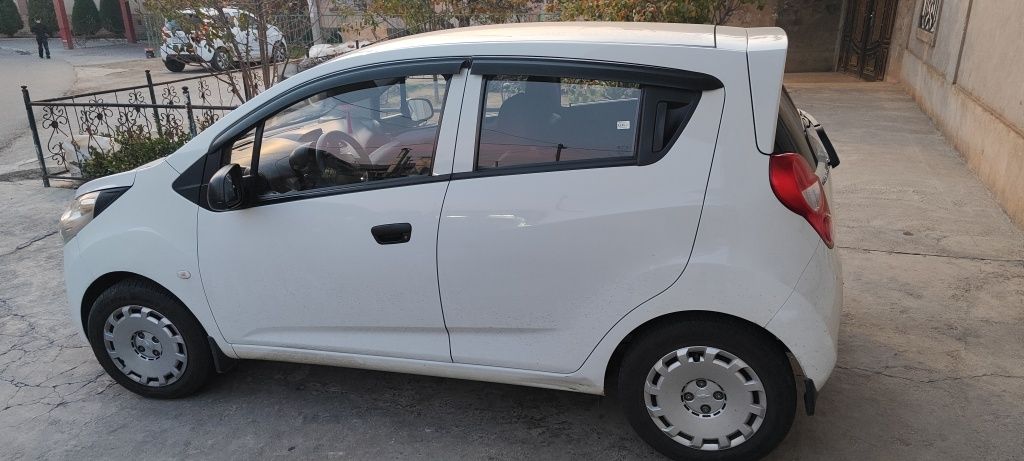 Spark   sotiladi
