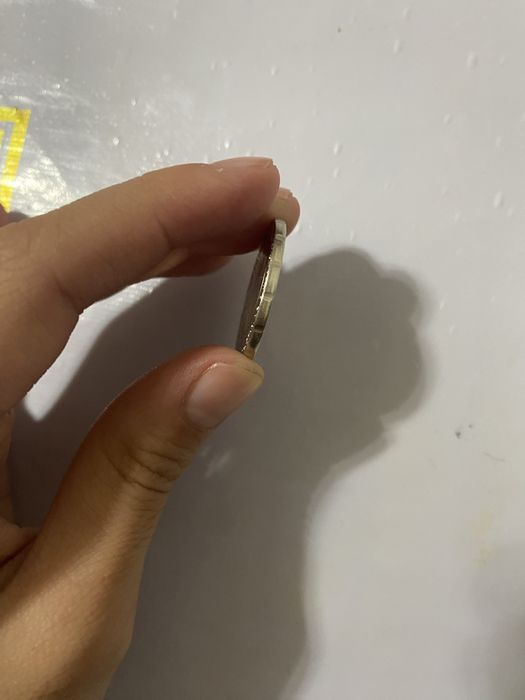 Продаеться монета 80 лет победы