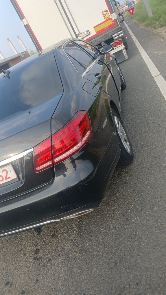 Vând mercedes e clase