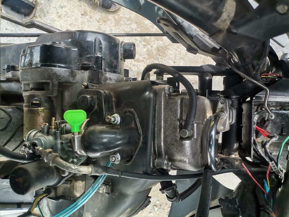 Vând scuter piaggio gy6 de 50cc 4t