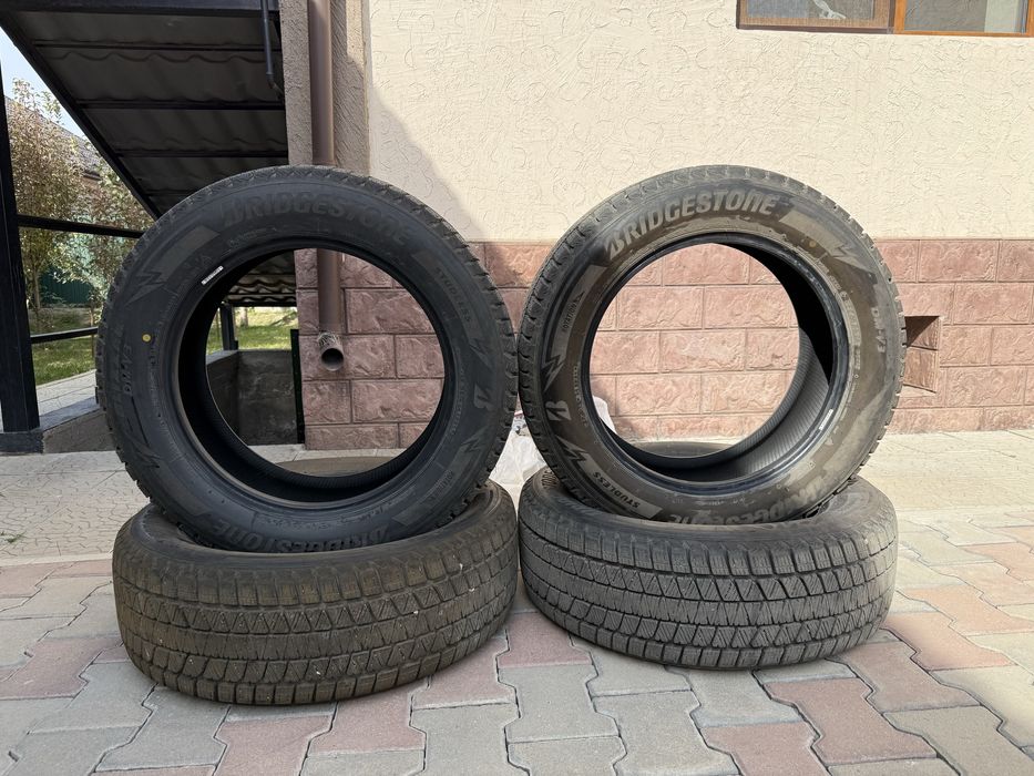 Продам комплект зимних шин