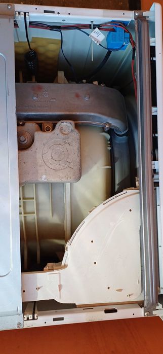 Пералня със сушилня  ARISTON , мод. WDD 9640 BX EU (за части)