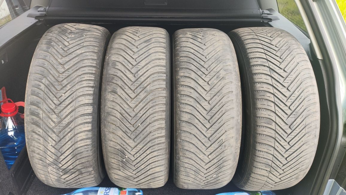 4 cauciucuri Hankook 205/55 R 16 de iarna preț 50 lei bucata ,detalii