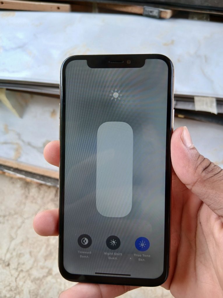 iPhone.  XS 64gb