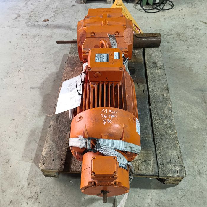 Motor electric trifazat cu reductor Bauer 11kW 36rpm