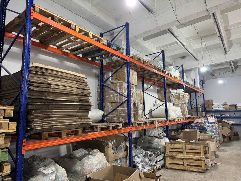 Металлические стеллажи Б/У полочные стеллажи складские