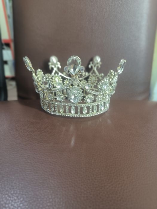 Диадемы для свадьбы и фотосессии 25000тг