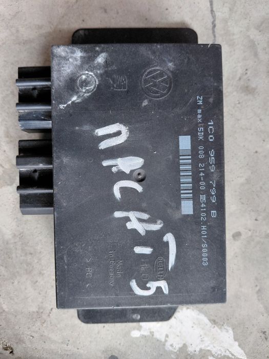 Комфорт модул Фолксваген Пасат 5 / VW Passat 5 1C0959799B