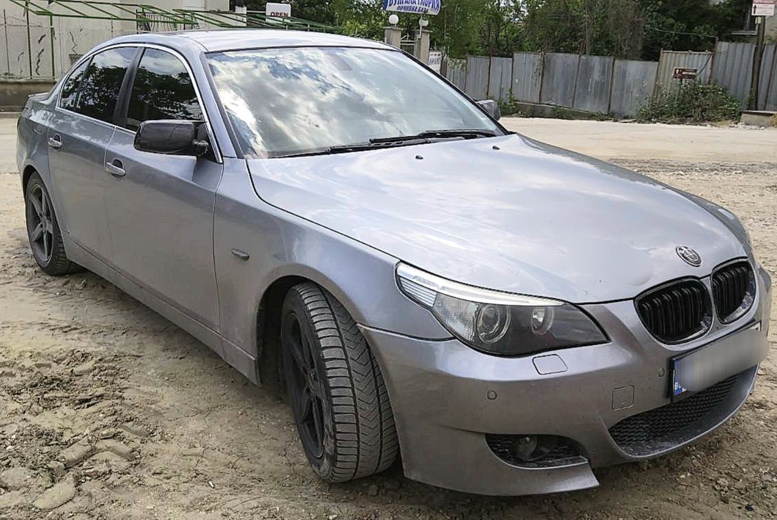 BMW 520i , сив металик