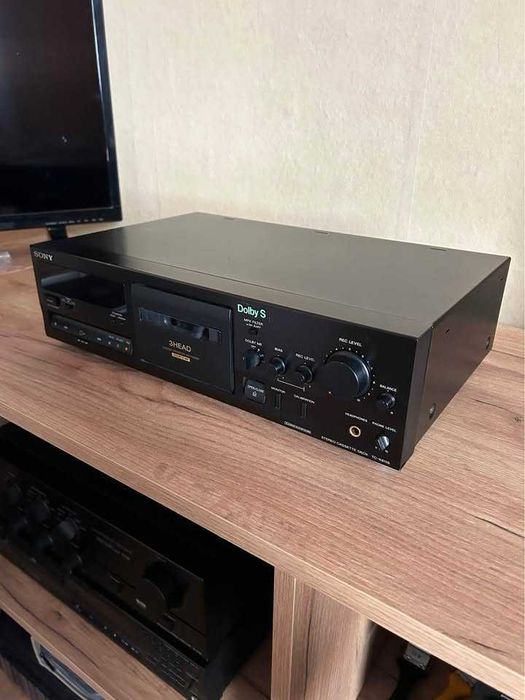 Продавам дек Sony TC-K 611S