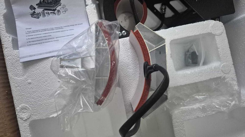 Presă termică multifuncţională pentru tricouri, căni şi şepci