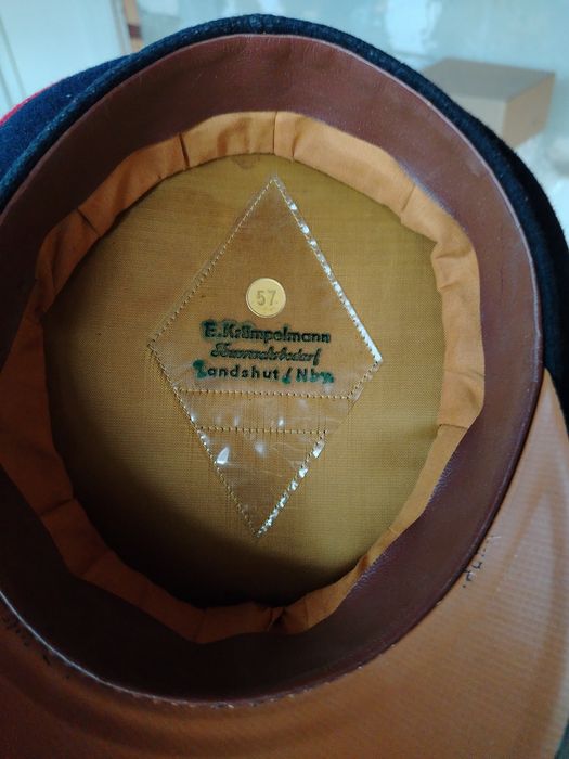 Vând bocanci militari