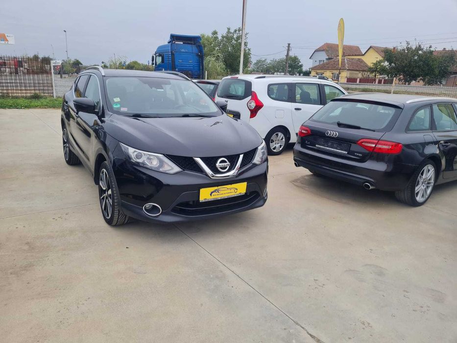 NISSAN QASHQAI 1.2 benzina 116 c.p. an 2015 cash sau rate